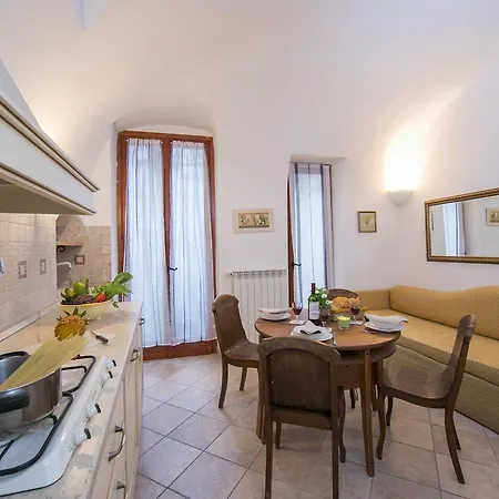 1 Apartment *